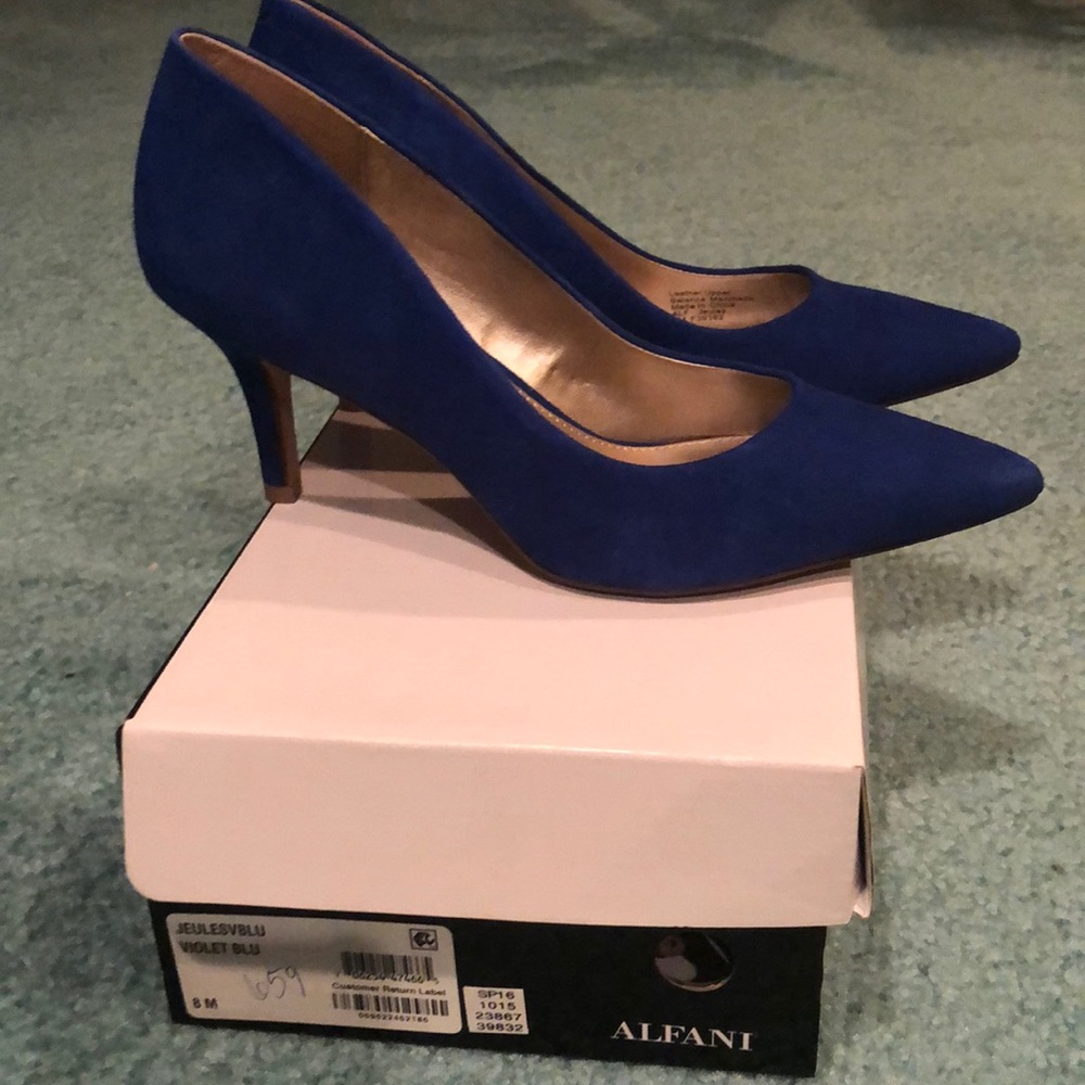 Alfani Blue Sued Pumps size 8. Brand New